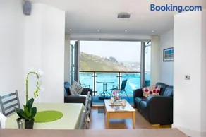 Millendreath at Westcliff - Self Catering flat with amazing sea views - Image 3
