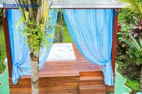 Casa com Piscina e Jacuzzi a 500m da Praia Guaratuba - Image 2