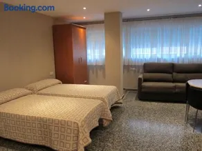 Apartamentos Abastos - Image 2