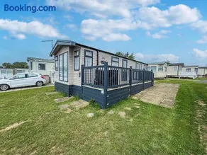 Stunning Caravan With Side Decking Just A Short Walk To Hembsy Beach Ref 00069Ba - Image 4