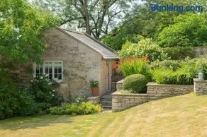 The Hayloft by Black Door Stays - Image 2