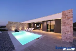 Beautiful Villa In Kraj, Pasman Island With Outdoor Swimming Pool, Wifi And 3 Bedrooms - Image 3
