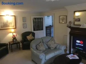 Coach House Wroxham Holiday Cottage - Image 2