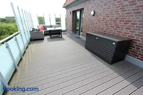 Deck 14 - Image 1