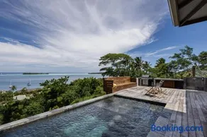 2 BR. Panoramic Lagoon View Villa: Poolside paradise, gourmet kitchen - Image 2