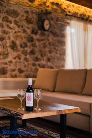 Petradi Guesthouse - Image 3