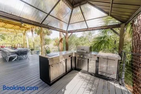 BoHouse Private Savannah Marsh-Front Retreat l Hot tub l Firepit l 15 Min to Savannah or Tybee - Image 3