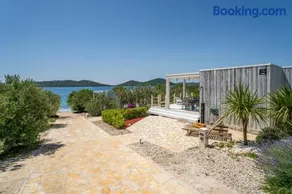 Villa Nautilus Buqez Resort - Image 2