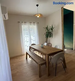 Maison avec terrasse ombragée, parking, Clim - Image 5