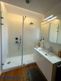 Feel the Ocean Design Apartment - Image 5