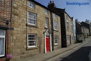 Greystones - Staithes - Image 2