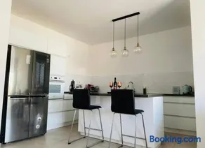 SABLETT Hadera - Room With private shower and WC in Elie Home - Image 2