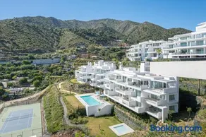 Casa Kolibri, 5m from Marbella, Apartment with Stunning Views - Image 5