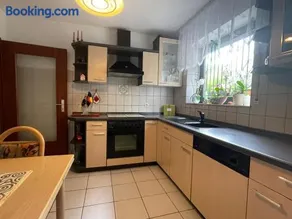 HAUS AURORA - im Grünen, zentral gelegen - Image 1