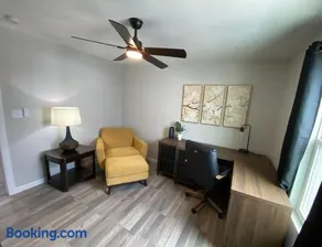 Executive Suite - Image 2