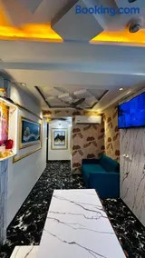 hotel Lotus Park Gandhinagar - Image 1