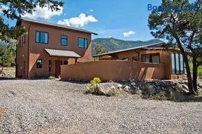 White Lotus House - Image 1