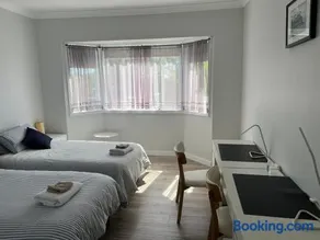 Private Home Centrally located - Image 2
