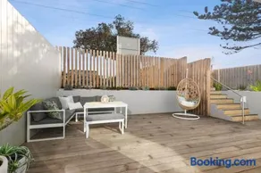 LUXE @ THE TERRACE- BRAND NEW, 250M- BEACH + TOWN! - Image 5