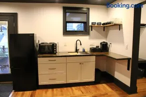 Historical Studio Apartment with Unique Capital View - Image 3