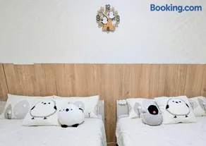 MIYAVI#101 3min walk from Narimasu Station, up to 6 people, spacious popular character room, Tokyo's largest Don Quijote - Image 1