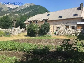 Très Grand Gîte équipé à la montagne - Image 1