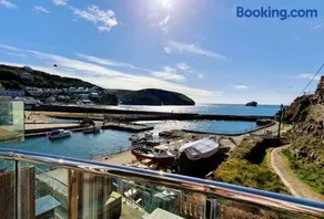 8 Harbour Terrace - Image 5
