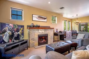 Sweetwater Retreat - Pet Friendly! - Image 1