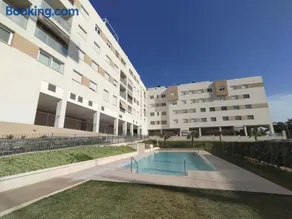Velez Malaga 2 Dorm 4 Huésped Piscina Parking WiFi - Image 1