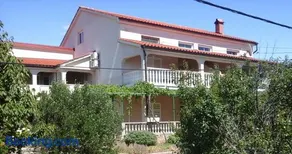 Apartmani Roza Lopar - Image 1