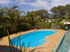 Park Beach Holiday Cabins - Image 2