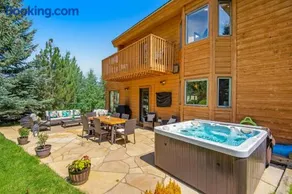 Luxury Mountain Retreat - Image 2