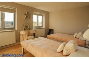 Stylish beach house in West Wittering village as featured in Living Etc mag - Image 5