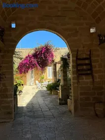 B&B Vernole1713 - Image 2