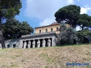 Apartment In Lurago Derba - Como Provinz 42304 - Image 2