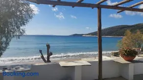 Styfilia Beachfront Apartment - First Floor - Image 4