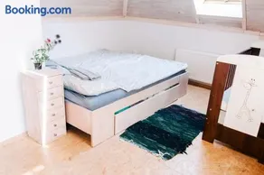4 guests apartment,15 min from Prague Airport,near golf - Image 1