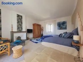 La Promenade Suite & Spa - Image 2