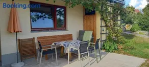 Appartamento con griglia, piscina e terrazza | Vista sul giardino - Image 1