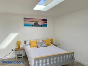 The Little Hideaway - Image 3