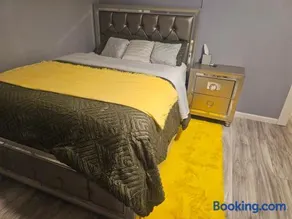 Cozy & Roomy Apt close to all - Image 2