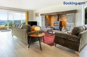 4 Bed in Banks Head oc-h43280 - Image 2