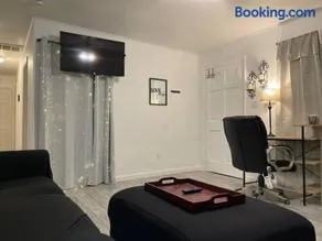Comfort & Quiet in a central location - Image 3
