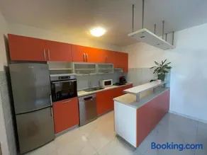 Nany-Villa with heated pool - Image 1