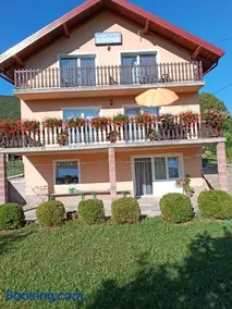 Guest House Toic - Image 2