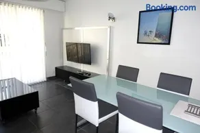 Le Palais - Appartement au centre ville avec parking privé - Image 2