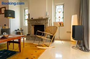 Spacious apartment in Kavouri - Image 1