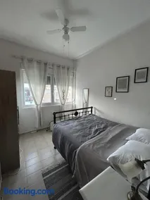 Moderna Yaya - Andros Chora - Image 4