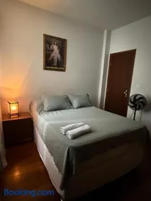 Central , 3 Quartos , Perto da UFV e Estacionamento fácil - Image 3