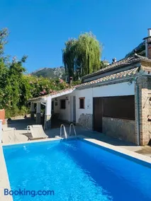 La Fuente De El Nacimiento - Image 1